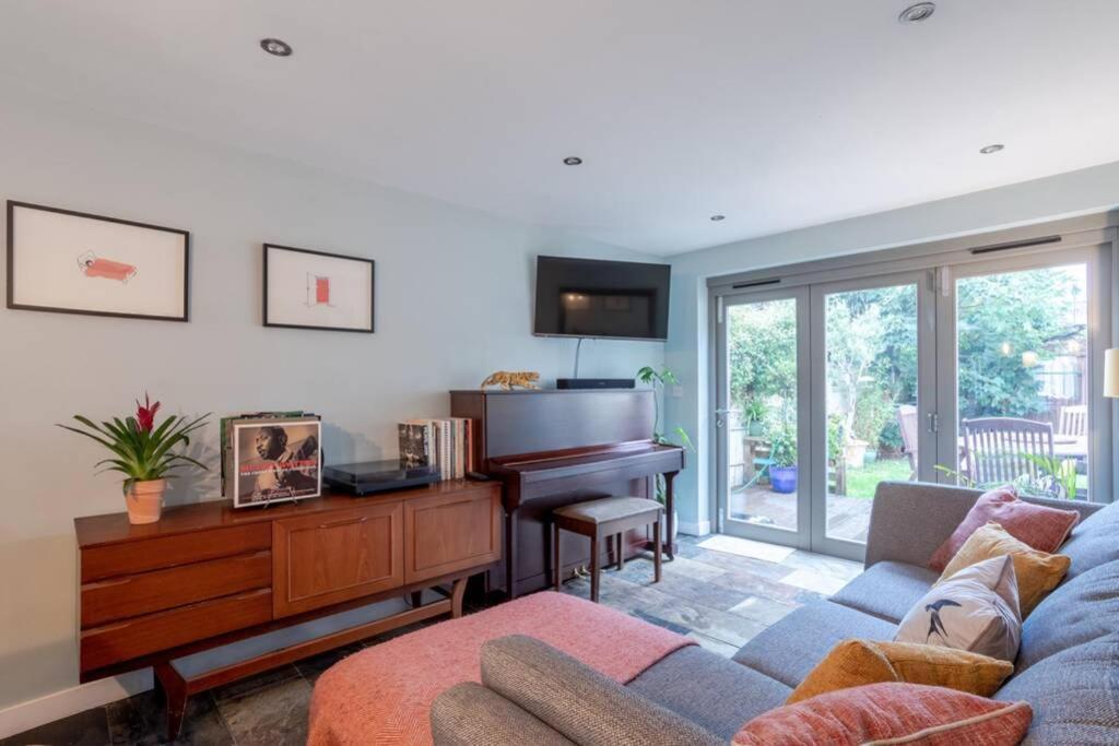 Lovely Central Cambridge Home מראה חיצוני תמונה